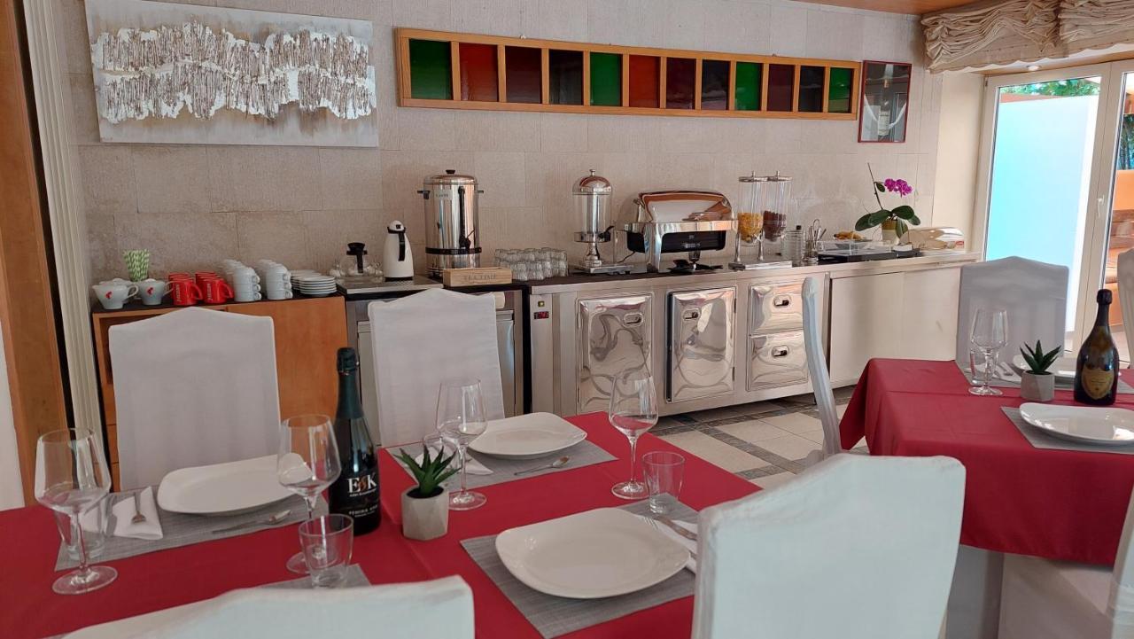 Bed And Breakfast La Rossa Umag Bagian luar foto