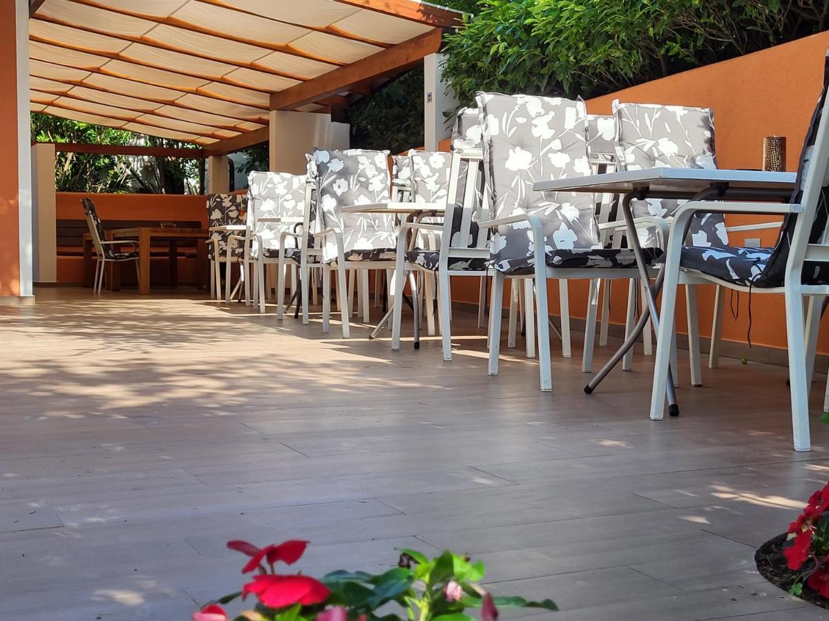 Bed And Breakfast La Rossa Umag Bagian luar foto