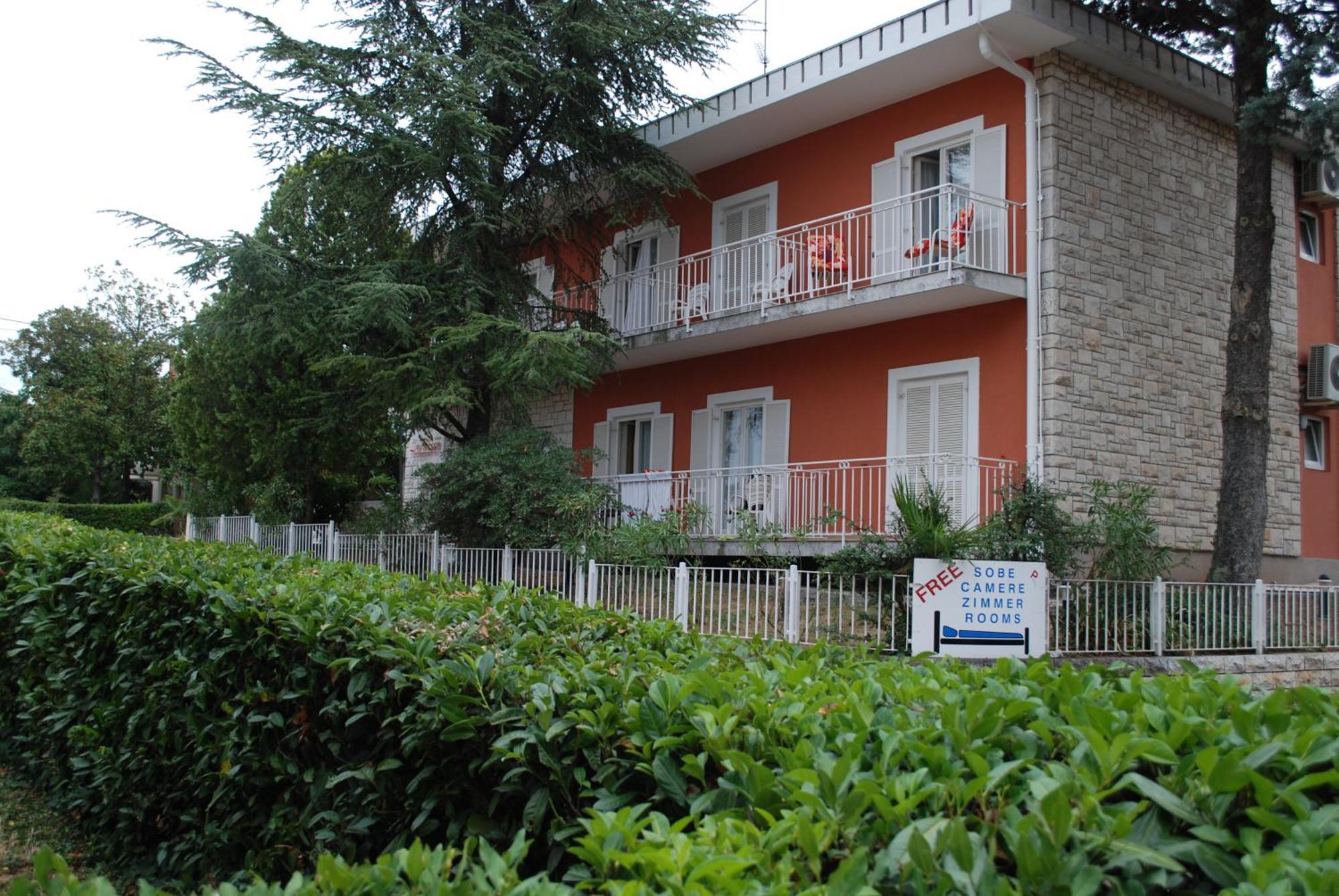 Bed And Breakfast La Rossa Umag Bagian luar foto
